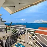 Mit Tollem Pool Nur 100 Meter Zum Apartment Crikvenica