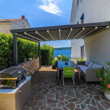 Mit Tollem Pool Nur 100 Meter Zum 아파트