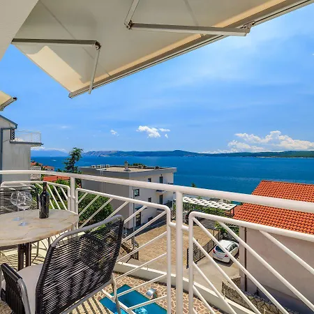 Mit Tollem Pool Nur 100 Meter Zum Daire Crikvenica